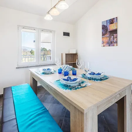 Apartment Lovely In Trget